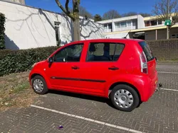 Rood Gebruikt 2005 Daihatsu Sirion Hatchback | € 995 (Goede deal)