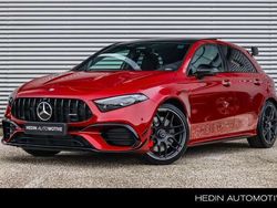 Rood, metallic lak Nieuw 2025 Mercedes A45 AMG Premium Plus Hatchback | € 99.950