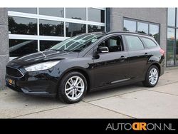Zwart Gebruikt 2015 Ford Focus Trend Stationwagen | € 6.995 (Eerlijke prijs)