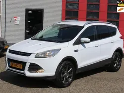 Wit Gebruikt 2016 Ford Kuga Trend SUV | € 10.850 (Super prijs)