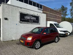 Rood Gebruikt 2007 Ford Fusion Futura MPV | € 1.999 (Eerlijke prijs)