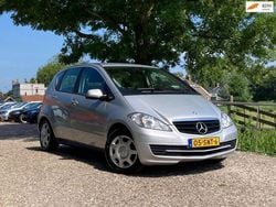 Grijs, metallic lak Gebruikt 2011 Mercedes A160 Business MPV | € 2.975 (Goede deal)