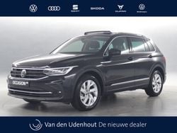 Zwart, metallic lak Gebruikt 2024 VW Tiguan Business SUV | € 43.990 (Super prijs)