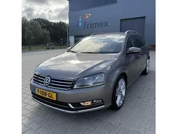 Bruin Gebruikt 2011 VW Passat Highline Stationwagen | € 9.500 (Duur)
