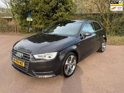 Grijs, metallic lak Gebruikt 2012 Audi A3 Ambiente Hatchback | € 10.495 (Eerlijke prijs)