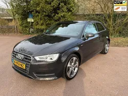 Grijs, metallic lak Gebruikt 2012 Audi A3 Ambiente Hatchback | € 10.995 (Eerlijke prijs)