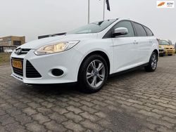 Wit Gebruikt 2014 Ford Focus Stationwagen | € 3.750 (Eerlijke prijs)