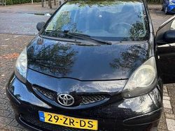 Zwart Gebruikt 2008 Toyota Aygo Hatchback | € 1.800 (Eerlijke prijs)