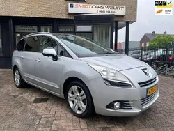 Grijs, metallic lak Gebruikt 2012 Peugeot 5008 GTi MPV | € 4.750 (Eerlijke prijs)