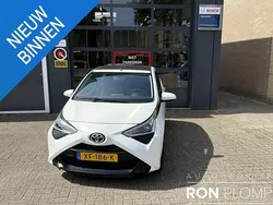 Wit Gebruikt 2018 Toyota Aygo X-play Hatchback | € 9.950 (Eerlijke prijs)