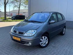 Grijs Gebruikt 2003 Renault Scénic Expression MPV | € 999 (Eerlijke prijs)