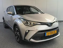 Grijs Gebruikt 2022 Toyota C-HR SUV | € 23.950 (Eerlijke prijs)