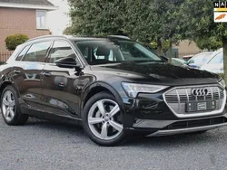 Zwart Gebruikt 2019 Audi e-tron SUV | € 24.950 (Iets duurder)