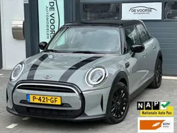 Grijs Gebruikt 2022 Mini Cooper Hatchback | € 22.450 (Eerlijke prijs)