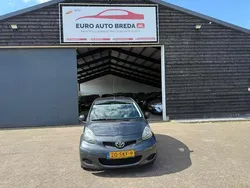 Grijs Gebruikt 2011 Toyota Aygo Hatchback | € 1.950 (Eerlijke prijs)