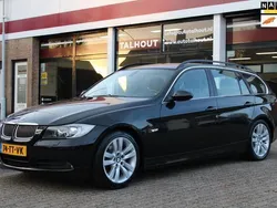 Zwart, metallic lak Gebruikt 2007 BMW 325 Executive Stationwagen | € 11.800 (Duur)