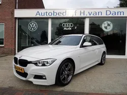 Wit, andere lak Gebruikt 2019 BMW 330 M Sport Stationwagen | € 28.975 (Goede deal)