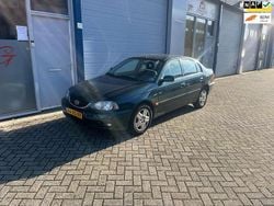 Groen Gebruikt 2003 Toyota Avensis Luna Sedan | € 2.995