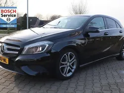 Zwart Gebruikt 2013 Mercedes A180 Prestige Hatchback | € 12.250 (Eerlijke prijs)