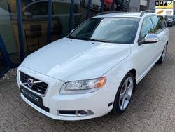 Wit Gebruikt 2010 Volvo V70 R-Design Stationwagen | € 16.945 (Duur)