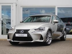 Grijs Gebruikt 2017 Lexus IS300h Business Edition Sedan | € 20.940 (Eerlijke prijs)