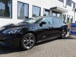 Zwart Gebruikt 2020 Ford Focus ST Stationwagen | € 13.950 (Goede deal)