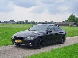 Zwart Gebruikt 2013 BMW 320 Executive Sedan | € 9.000 (Goede deal)