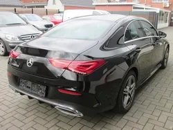 Zwart Gebruikt 2023 Mercedes CLA200 AMG Coupé | € 36.000 (Goede deal)