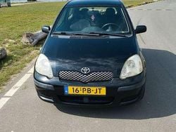 Zwart Gebruikt 2004 Toyota Yaris Terra Hatchback | € 750 (Goede deal)