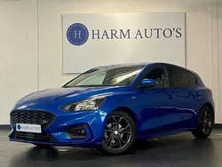 Blauw, metallic lak Gebruikt 2019 Ford Focus ST-Line Hatchback | € 14.999 (Eerlijke prijs)