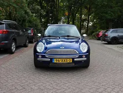 Blauw Gebruikt 2003 Mini ONE Salt Hatchback | € 1.450 (Eerlijke prijs)