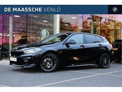 Zwart Gebruikt 2022 BMW 118 M Sport Hatchback | € 30.950 (Duur)