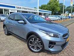 Grijs, metallic lak Gebruikt 2021 Kia XCeed SUV | € 18.995 (Eerlijke prijs)