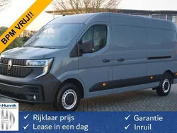 Grijs Nieuw 2024 Renault Master Van | € 38.350 (Eerlijke prijs)