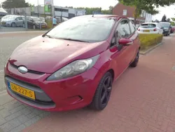 Rood Gebruikt 2009 Ford Fiesta Trend Hatchback | € 2.750 (Goede deal)