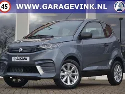 Grijs, metallic lak Nieuw 2024 Aixam City Hatchback | € 15.162