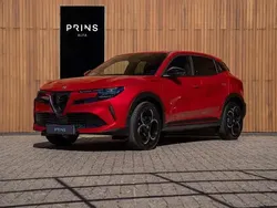 Rood Nieuw 2025 Alfa Romeo Junior Edizione Speciale SUV | € 38.900 (Eerlijke prijs)