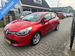 Rood Gebruikt 2015 Renault Clio IV Dynamique Stationwagen | € 9.950 (Eerlijke prijs)