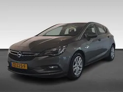 Grijs Gebruikt 2018 Opel Astra Edition Hatchback | € 10.940 (Goede deal)