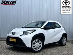 Wit Gebruikt 2024 Toyota Aygo Play Hatchback | € 16.900 (Goede deal)