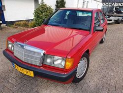 Rood Gebruikt 1991 Mercedes 190 Sedan | € 9.500