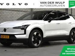 Wit, metallic lak Gebruikt 2025 Volvo EX30 Plus SUV | € 37.950 (Eerlijke prijs)