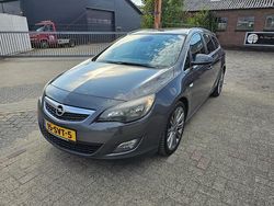 Grijs Gebruikt 2011 Opel Astra Sport Stationwagen | € 3.750 (Iets duurder)