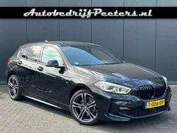 Zwart Gebruikt 2020 BMW 118 M Sport Hatchback | € 24.950 (Eerlijke prijs)