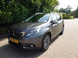 Grijs, metallic lak Gebruikt 2017 Peugeot 2008 SUV | € 7.950 (Goede deal)