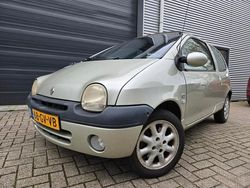 Gebruikt 2001 Renault Twingo Initiale Hatchback | € 950 (Iets duurder)