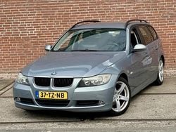 Grijs, metallic lak Gebruikt 2007 BMW 320 Executive Stationwagen | € 4.950 (Eerlijke prijs)