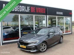 Grijs Gebruikt 2020 BMW 118 Executive Hatchback | € 24.950 (Eerlijke prijs)
