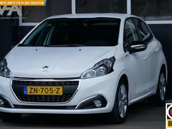 Wit Gebruikt 2019 Peugeot 208 Signature Sky Hatchback | € 11.950 (Eerlijke prijs)
