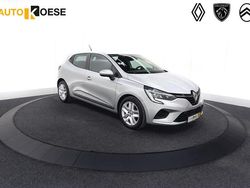 Grijs Gebruikt 2021 Renault Clio V Zen Hatchback | € 14.795